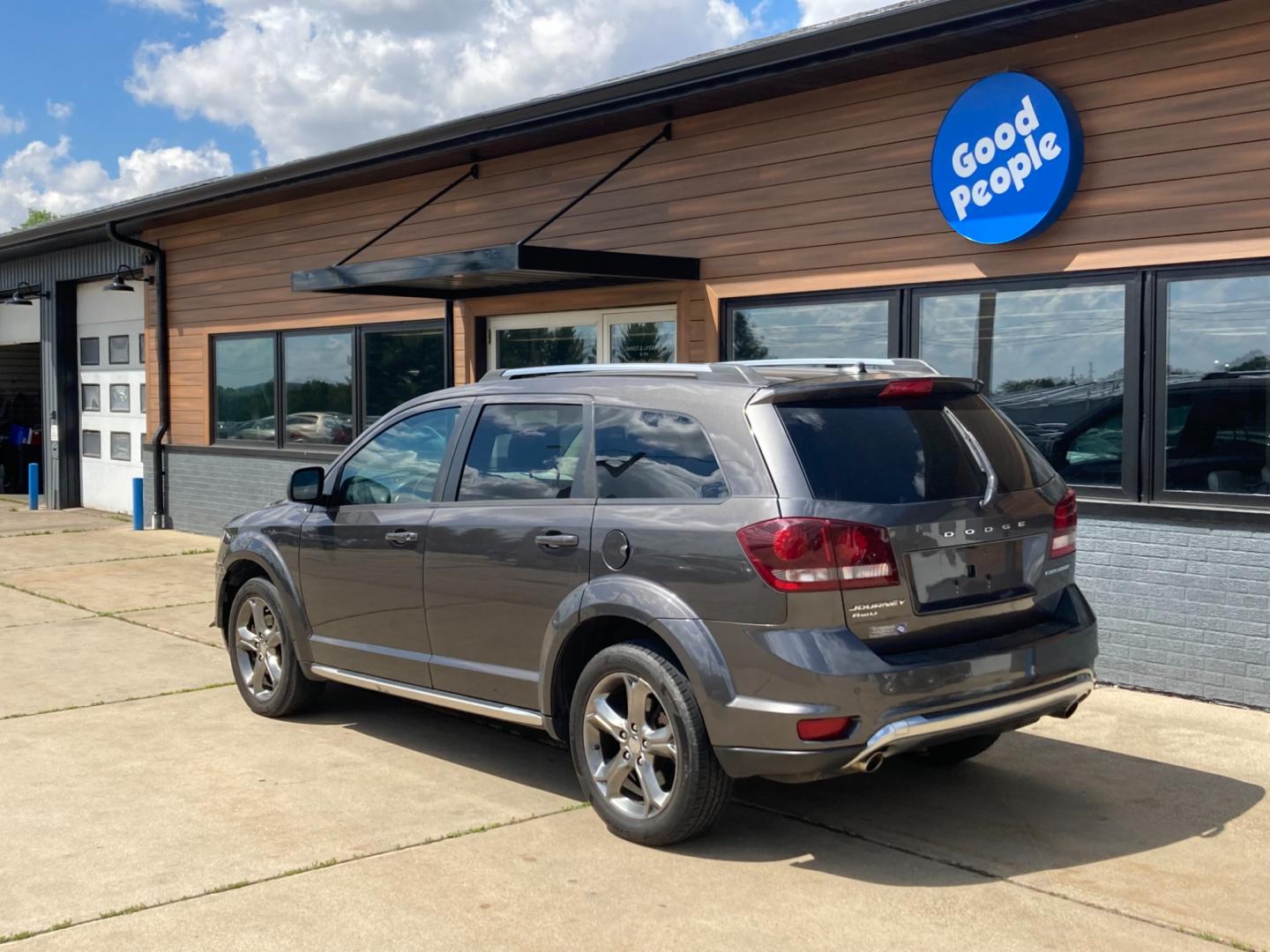 2016 Grnite Met. Dodge Journey Crossroad AWD (3C4PDDGG0GT) with an 3.6L V6 DOHC 24V engine, 6A transmission, located at 1800 South Ihm Blvd, Freeport, IL, 61032, (815) 232-5543, 42.278645, -89.607994 - Photo#2